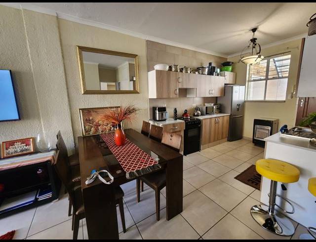 2 BEDROOM TOWNHOUSE FOR SALE IN NEW REDRUTH